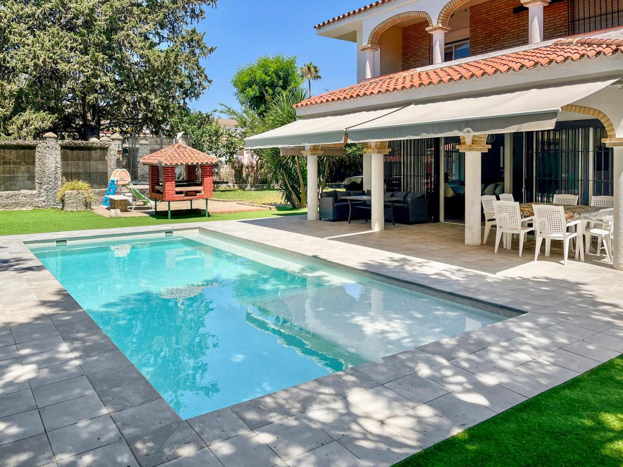 Villa Alamos Jerez I Piscina Salada Climatizada I Bbq I Jardines I 850M2 Jerez de la Frontera Exterior foto